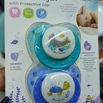 momeasy pacifier with proctective clip