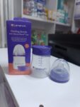 Lansinoh 160ml (5oz) Anti-Colic Feeding Bottle with a Slow Flow NaturalWave teat.﻿
